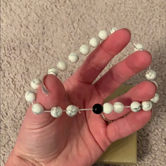 ⚫️⚪️ Beaded Bracelet ⚪️⚫️ - Picture 4 of 7